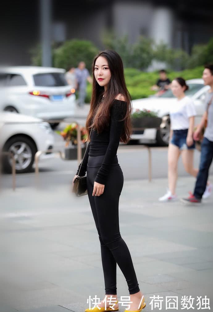 #美丽动人#街拍妹子时尚美丽动人,漂亮前卫,靓丽光鲜不一般穿着