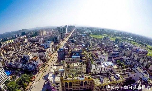  【高速】广西这个县厉害了! 高速公路贯通全县乡镇, 县域经济腾