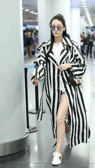 当迪丽热巴遇上关晓彤，腿长腿细到底谁更有范？！