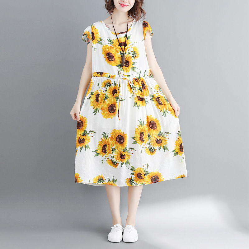 传统连衣裙落伍了!超火的“美嫩”裙配高跟鞋，适合70后女人