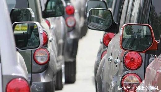 九月份国内油价将翻三倍上涨车主们挺住，网友还好我没有车