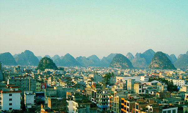 广西这个县级市,被誉为小昆明小桂林,却是国
