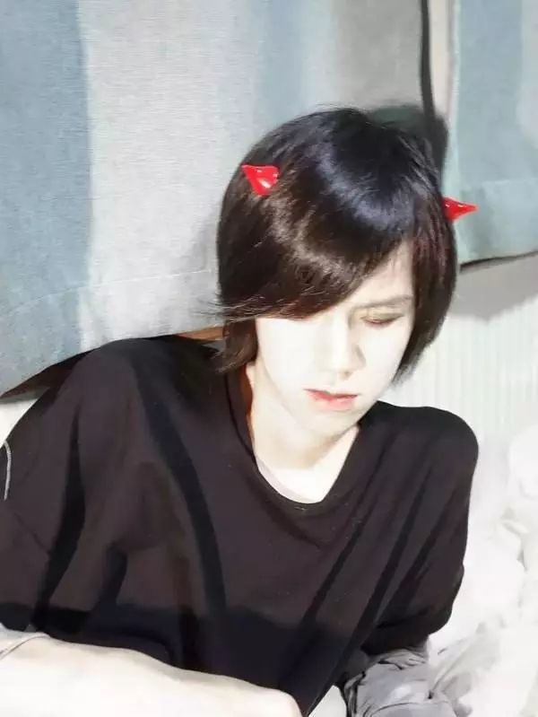 这年头，不仅女生卸妆恐怖，男生卸妆也简直让人叹为观止!