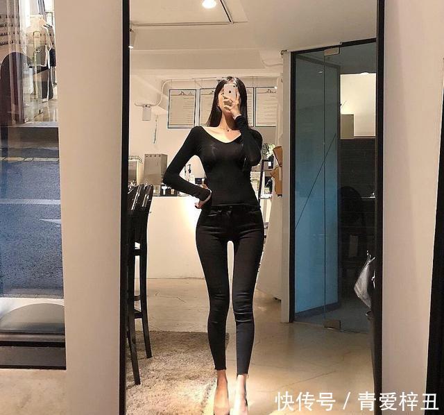 【气质】牛仔裤展现纤细腰身,身材姣好有魅力,展现淑女气质很养眼!