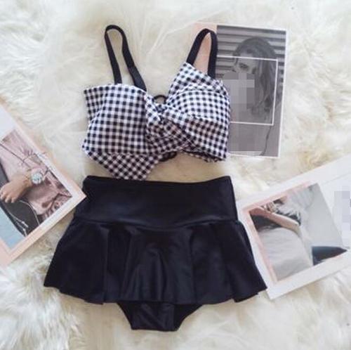 小清新泳衣美女,穿出清纯可爱的形象,让人顿生怜香惜玉之情!