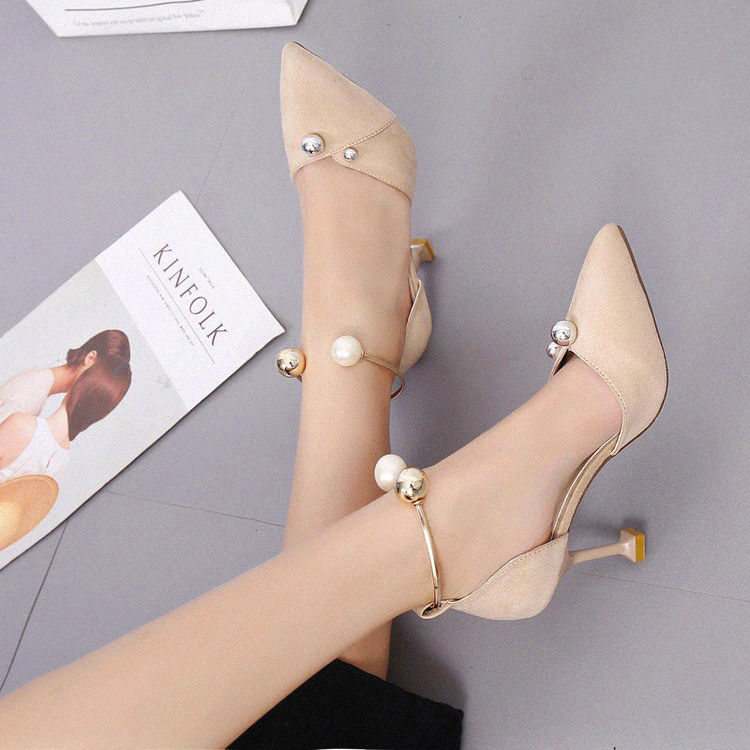 脚踝漂亮的女人，这几款高跟鞋不失时尚感