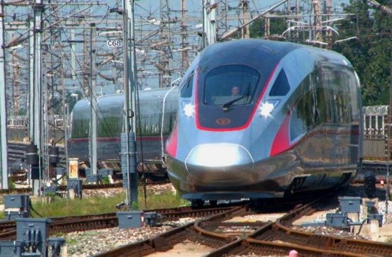 中国翻盘最快的高铁:通车两年亏损49亿，两年后反转盈利300多亿