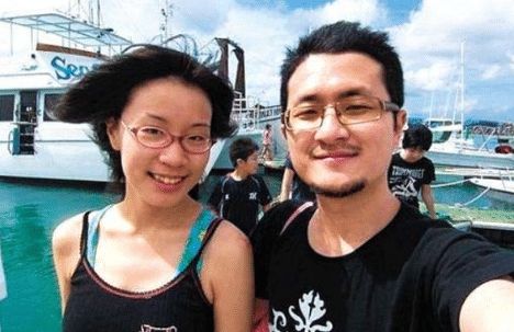  「阿鲁」九把刀宣布升级当爸，晒与妻子女儿三口合影幸福满满