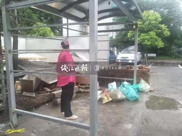  「小区」傻眼！杭城一小区开始定时投放垃圾，业主出门看到这幕