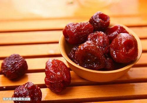 蜂蜜和它泡一泡，连喝一个月祛斑美容，腰也细！皮肤好的人都知道