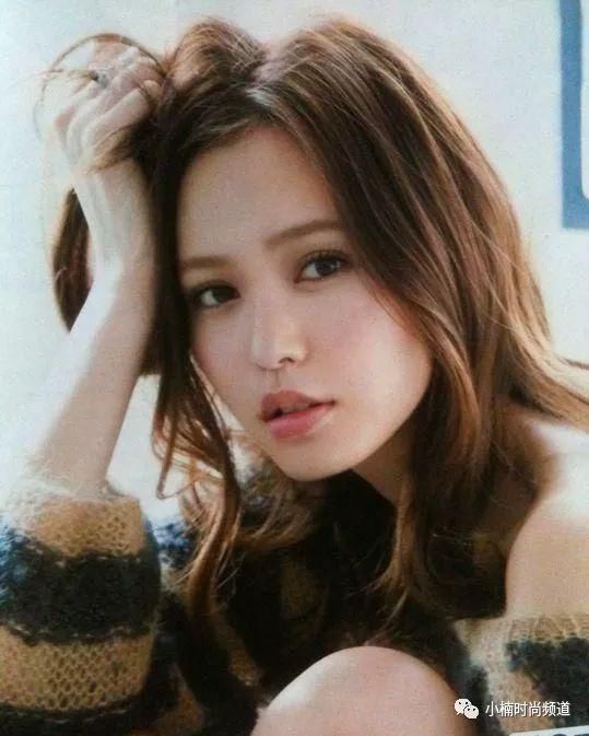 早已不再是当年日杂Mina里的金发少女：比留川游30+的黑短发魅力