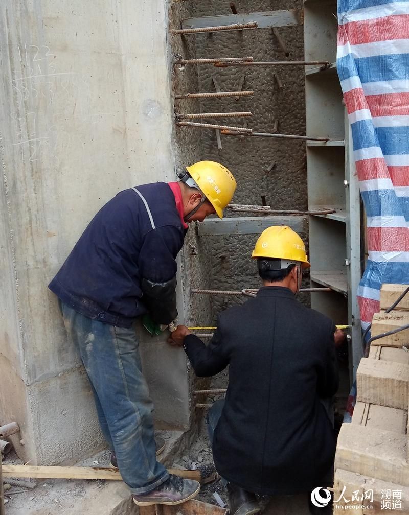 中交二航局株洲二线船闸项目职工春节不放假 