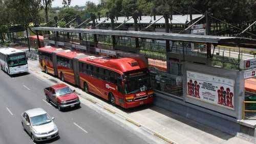  [公交车]世界上最长的公交车，整车全长30米，载客量可以跟地铁