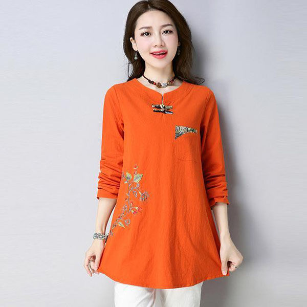 自从老妈买2件棉麻衫，连旗袍都不穿了，好看又减龄，都夸她洋气