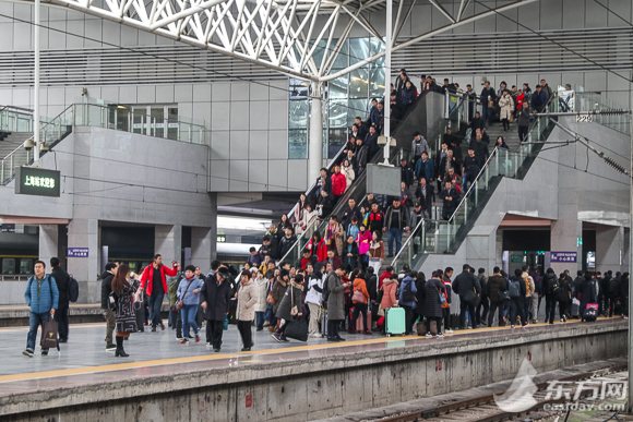 春运抢票1分钟内“战败” 4天后他却收到这样一条通知