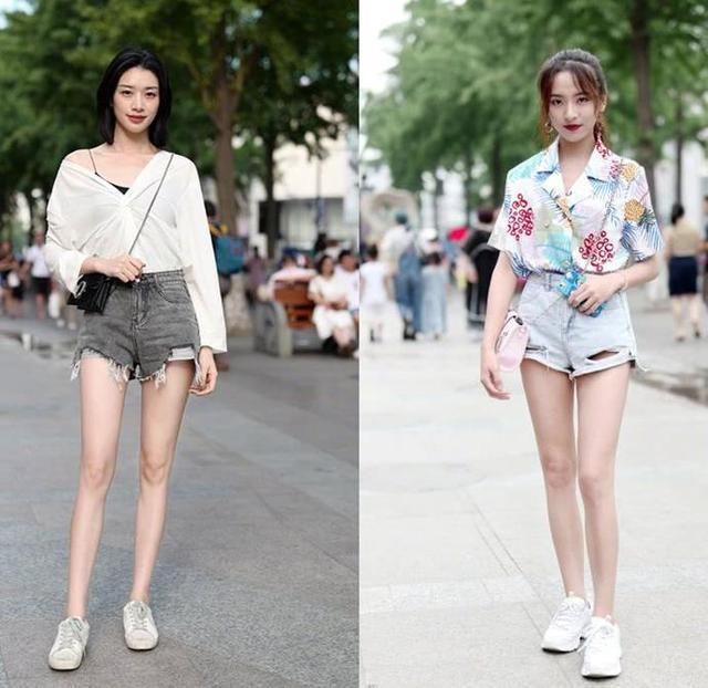 街拍:看腻了国内街拍?来看国外美女时尚短裤，这个腿真的可以!