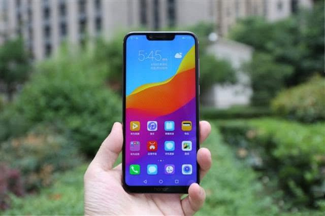 有了 吓人的技术 ,华为麒麟970玩游戏,真的追上