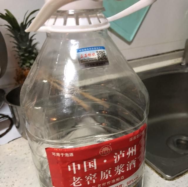  鱼饵■「自制鱼饵」自己动手制作酒米窝料，重在参与