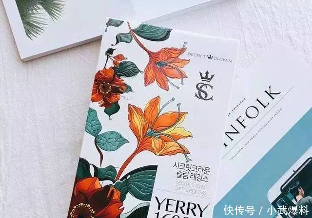 人人都有的黑色打底裤，其实这样穿更美！