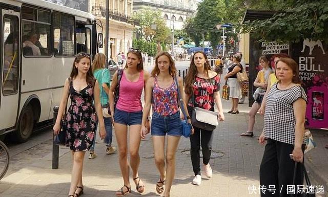 3000元人民币能在乌克兰旅游几天？当地美女：可能会让你意外！