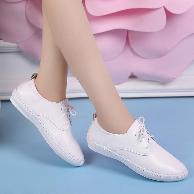 城里人已经扔掉高跟鞋，换上“会呼吸”的运动鞋，舒适透气超减龄