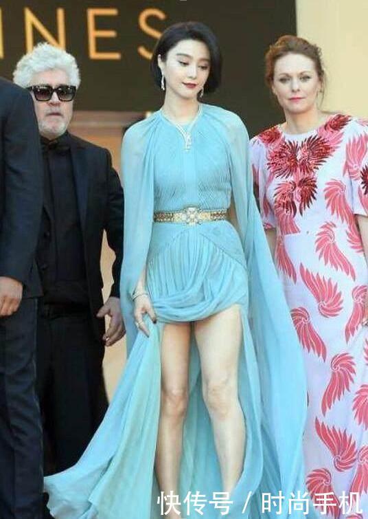 baby粉底是这样用的，网友表示：壕”无人性