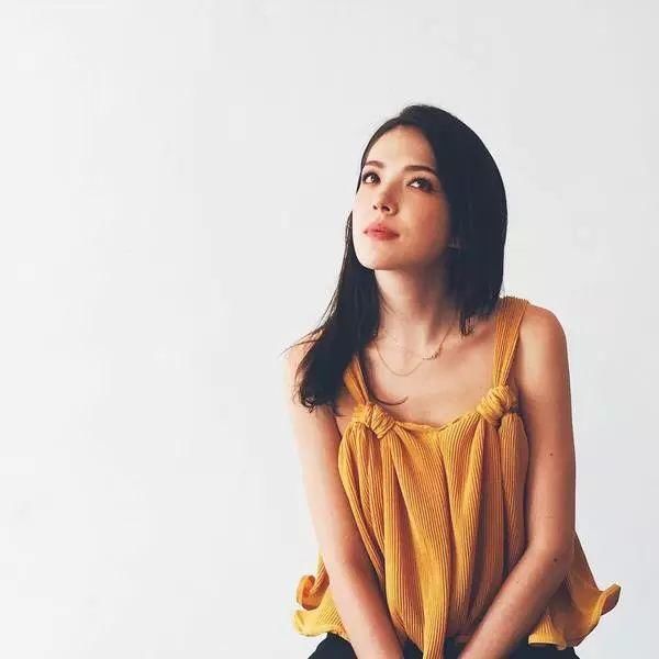 天呐| 许玮宁泳衣照被抢镜!换个唇色你就能美过湾湾最美麻豆?