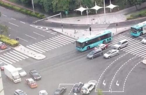 「种标志」真以为拿到驾照就会开车了?这4种道路标志,老车主看到都懵
