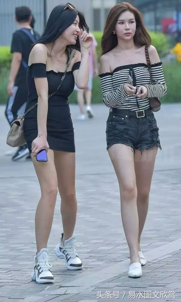 街拍路人:就这样期待着花开,就这样看着未来