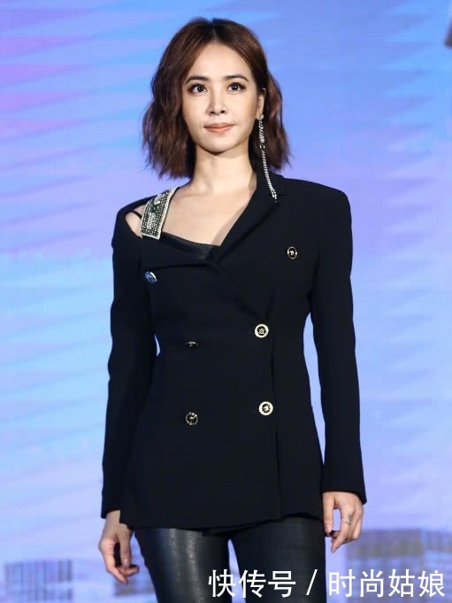 蔡依林学邓紫棋开始穿皮裤，显得腿比平时粗一半，难怪皮裤不能碰