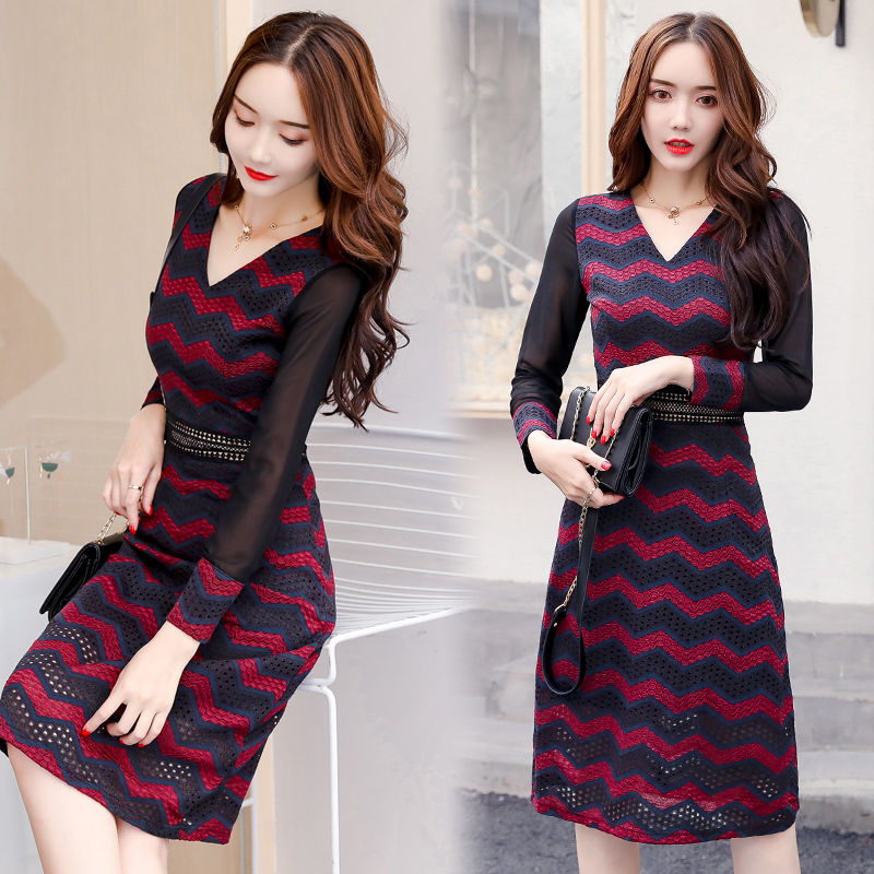 如今的秋装真是高级，上身显瘦迷人，怪不得老婆都把旧裙子扔掉了