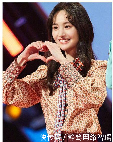 就要:今年就要穿好这几件衬衫,让你时髦温婉又有女人味