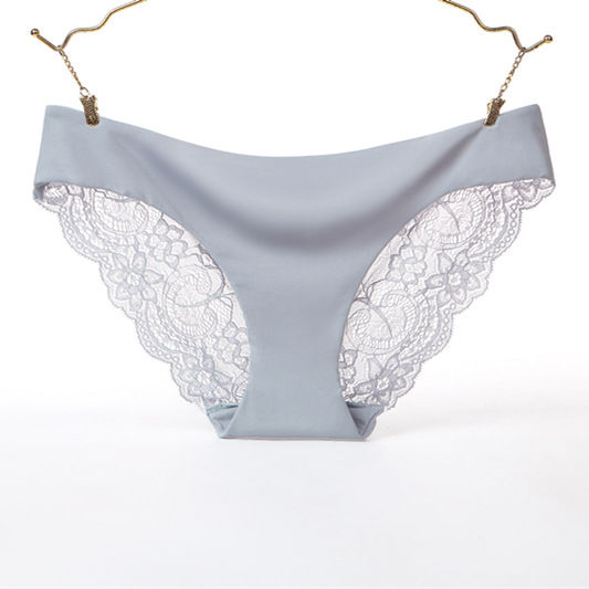 许多女人不穿睡衣了，睡觉只穿一种“透明裤”，满满的女人味