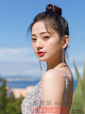 随性优雅的气质长发发型 终将一路繁花相送