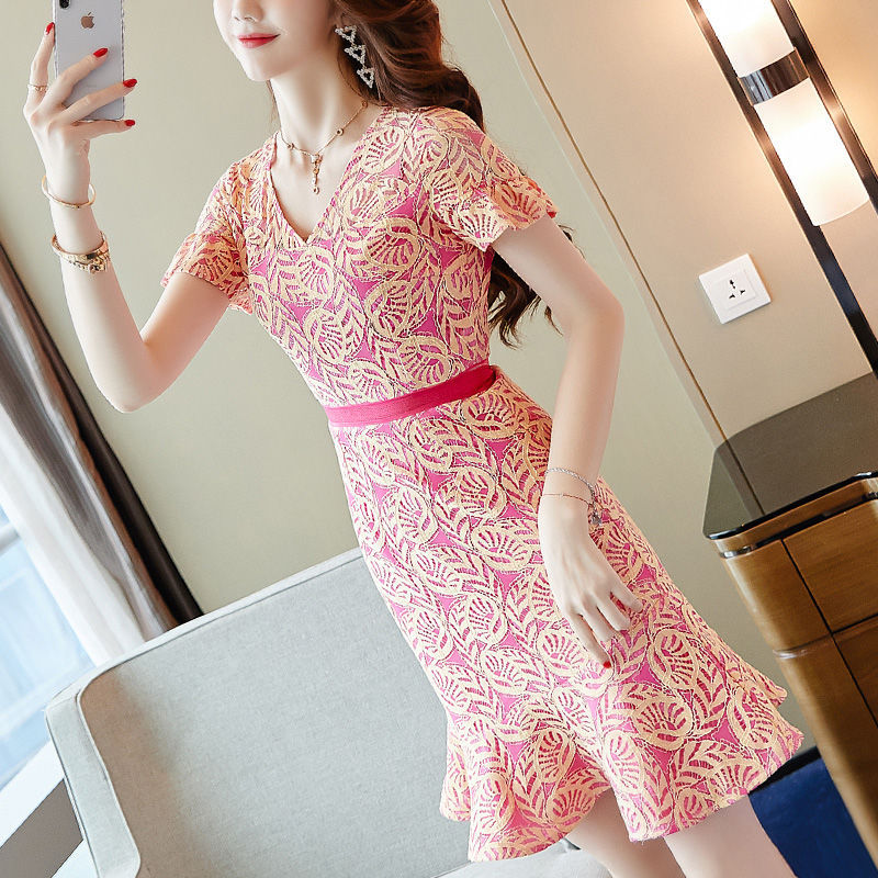 新出几款“齐 臀裙”，身材有料的女性快点穿，展现迷人的大杀器