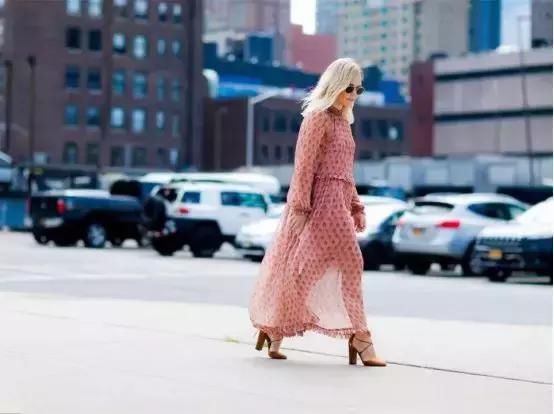 这条裙子人人都有,但80%的人都穿成了村姑!有时候土不是你的错