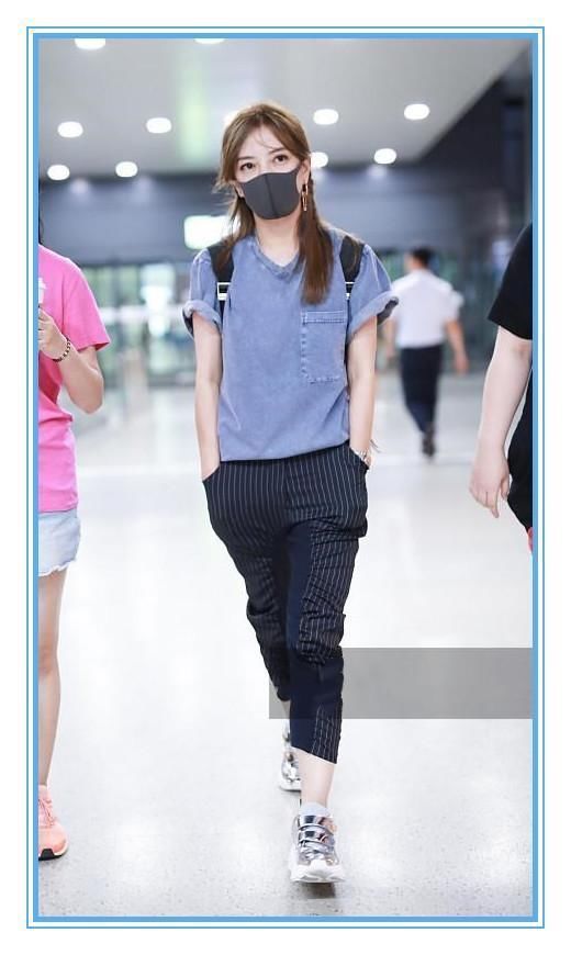 赵薇把别针戴耳环上算什么？李宇春直接别耳朵上，网友：太疯狂！