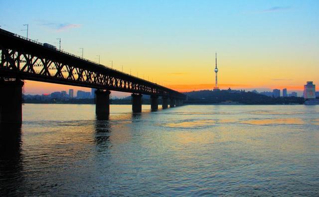 中国下一个“武汉”，荆州和宜昌无缘，而是这座号称华夏第一城池