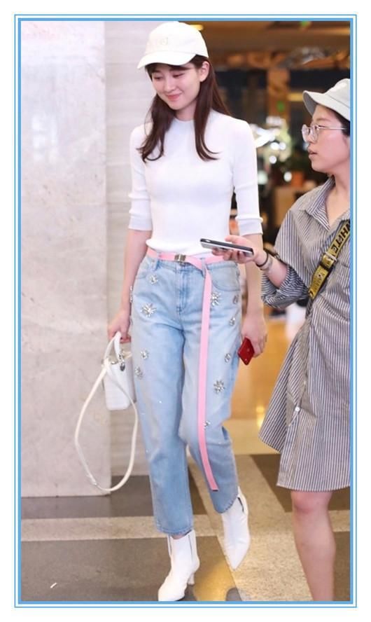 林允儿94斤，乔欣也94斤，二人同穿仔裤，身材完全不在一个档次上