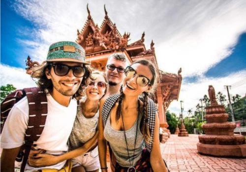泰国人评各国游客：韩国人抠门，日本人懂礼貌，中国人用这两个字
