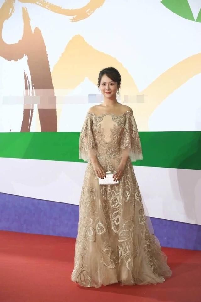 杨紫瘦了一大圈，穿衣越来越大胆，连最小码的短裤都能穿在腰上了