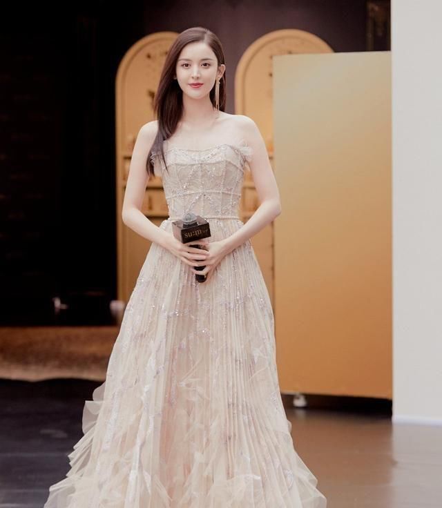 #cm#2020年最受欢迎女生身高出炉!我差5cm达标,很多人超了