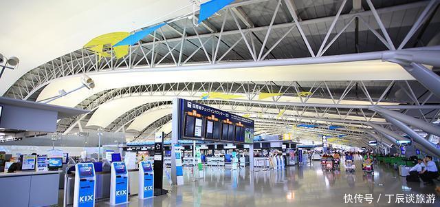 日本花1300亿填海建的机场, 今面临沉没危险, 靠906根柱子支撑