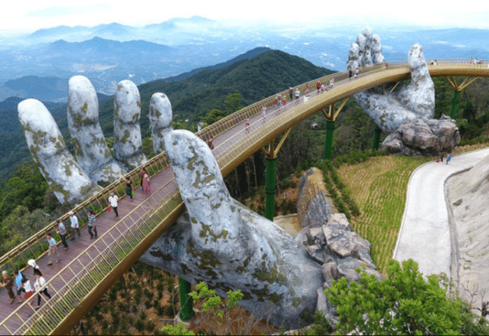 世界上最独特的手,一双托起大桥,一只耗时50年“打造”,最后一