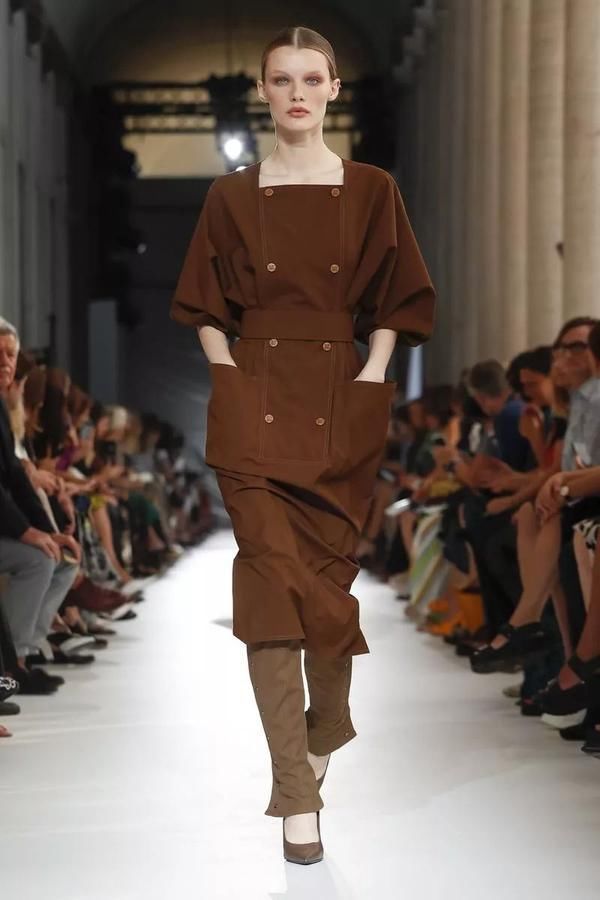 好看的大衣那么多 能时髦几十年的却只有它