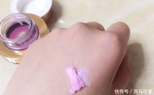 『花钱』求求你们!别再给这些难用的网红化妆品花钱了!!