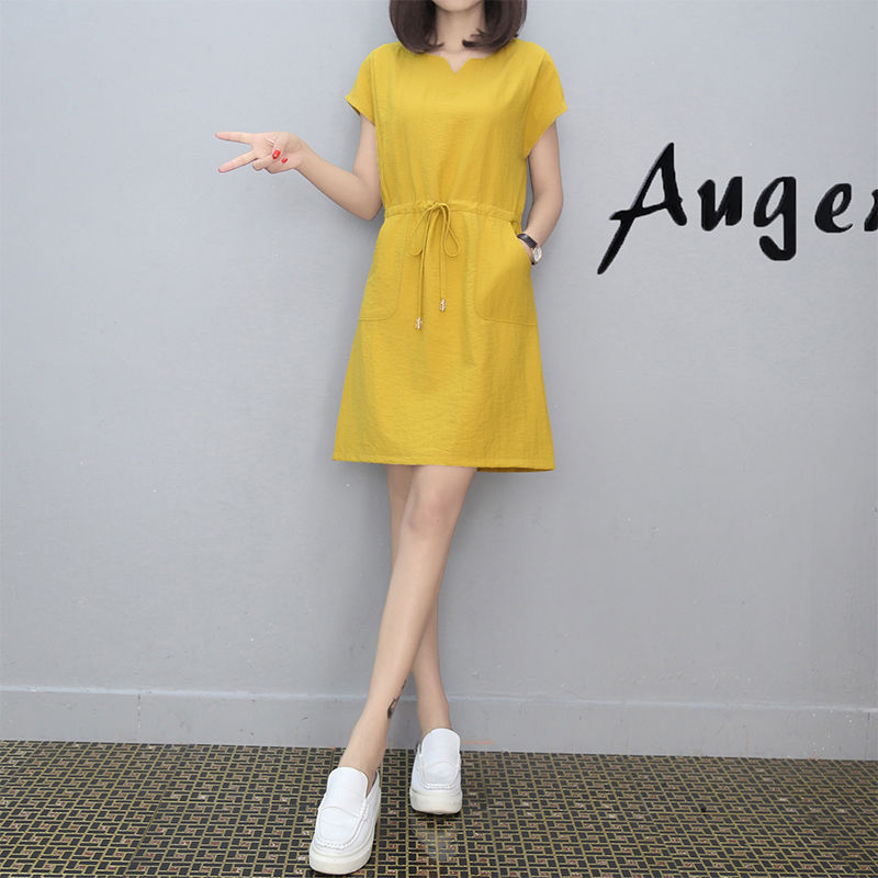 女人四十一枝花，老婆穿上这样的女裙，同事直夸显嫩又优雅