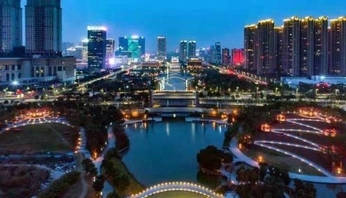  【展现出】全国30座二线城市，排名前三的三座城市，谁有希望晋升新一线城市