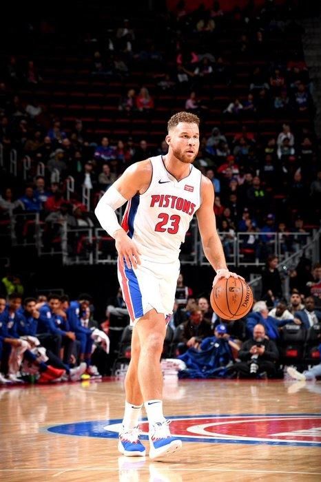 格里芬亲穿球队配色Jordan Super.Fly MVP PE亮相赛场