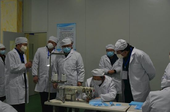  口罩生产线■“四川国企造”口罩平价卖，首批10万只率先投向成都